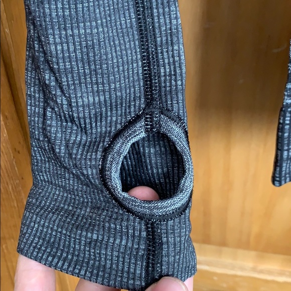 Lululemon Long Sleeved Top - Picture 3 of 6